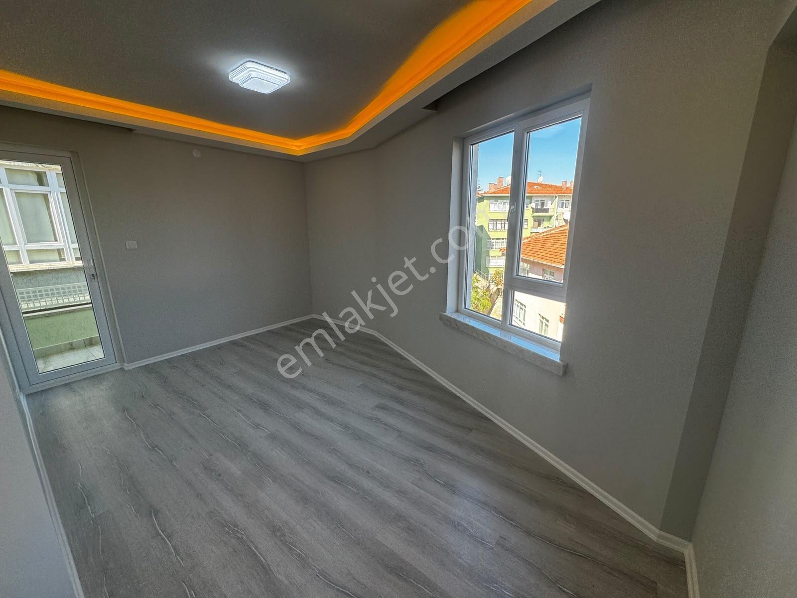 Öz'den Şehitler Metro Osmanlı Pazarı Yakını Lüx Yapılı 3+1 130m² — fotoğraf 16