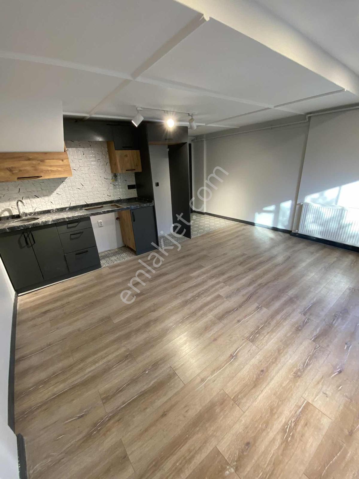 Dubleks 1+1 Kendine Özel Bahçesi Olan Havuzlu Sitede — fotoğraf 7