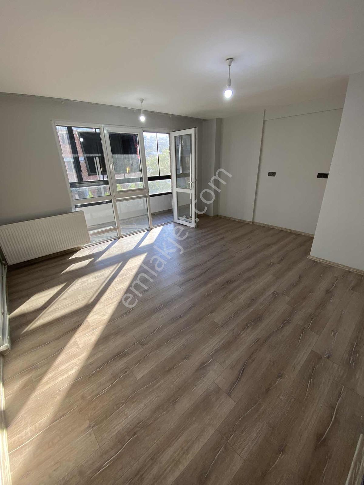 Dubleks 1+1 Kendine Özel Bahçesi Olan Havuzlu Sitede — fotoğraf 14
