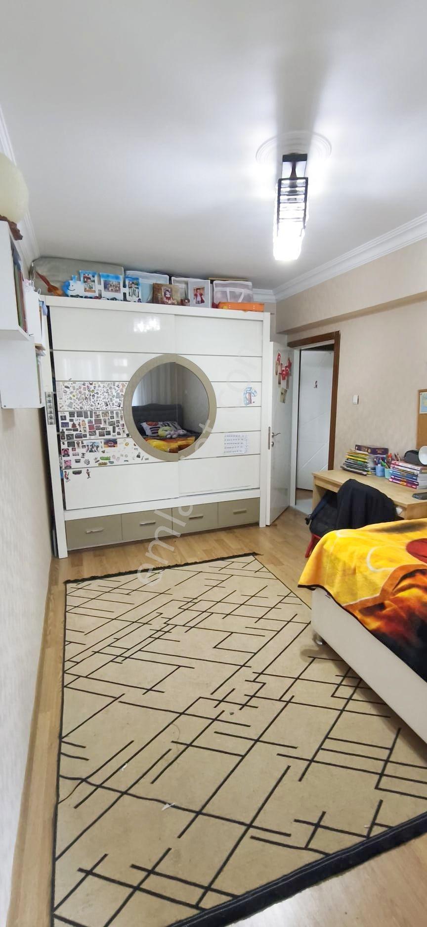 Hemdem Gayrimenkul'den Ayyıldız'da Asansörlü Arakat Ön Cephe Geniş Yapılı Site İçi 3+1 Satılık Daire — fotoğraf 15