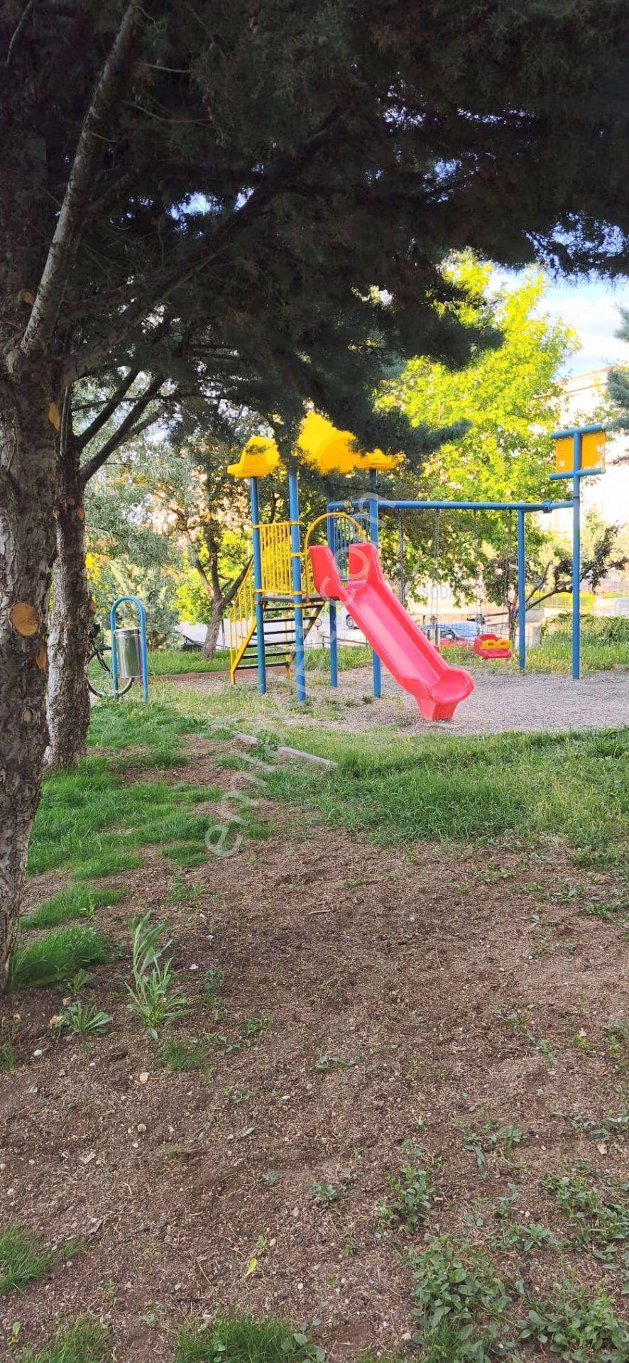 Hemdem Gayrimenkul'den Ayyıldız'da Asansörlü Arakat Ön Cephe Geniş Yapılı Site İçi 3+1 Satılık Daire — fotoğraf 25