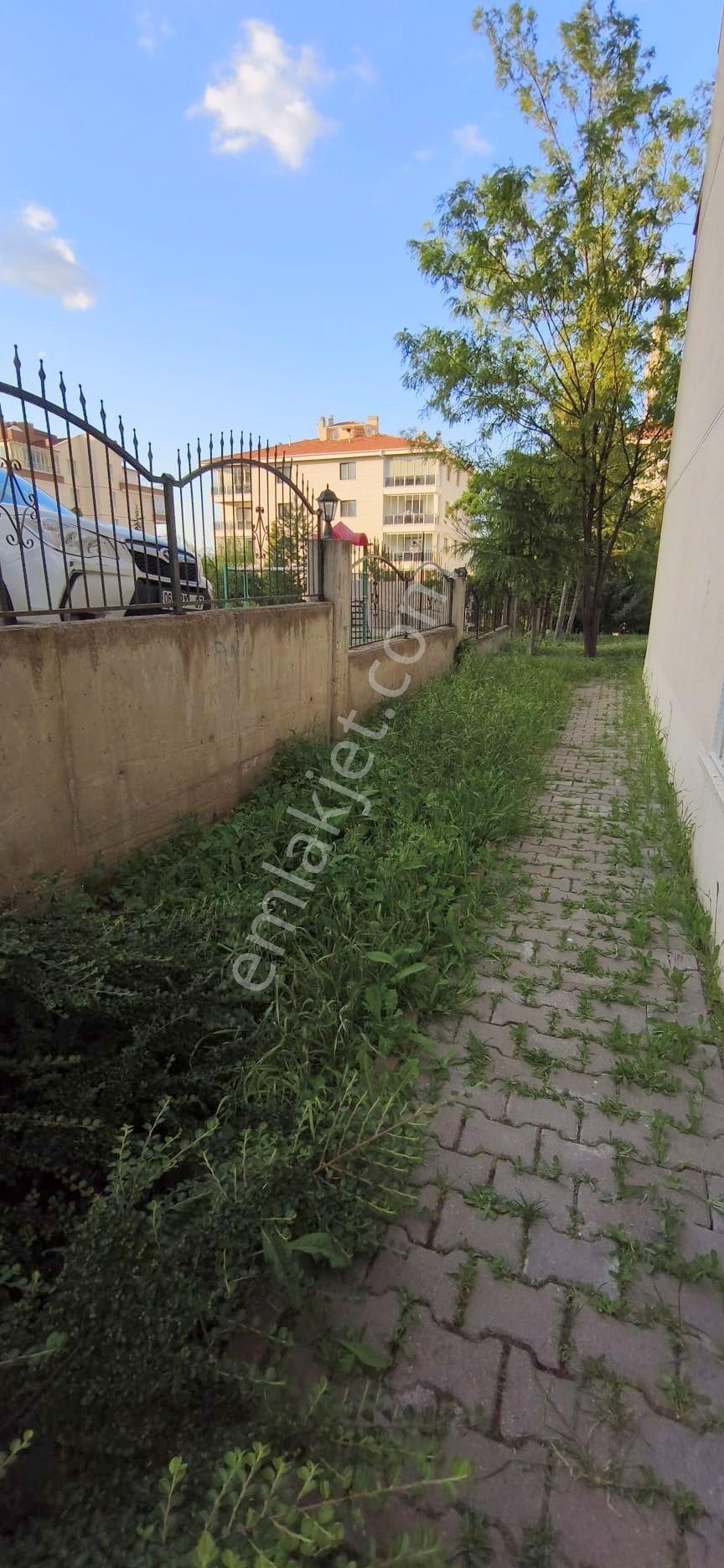 Hemdem Gayrimenkul'den Ayyıldız'da Asansörlü Arakat Ön Cephe Geniş Yapılı Site İçi 3+1 Satılık Daire — fotoğraf 27