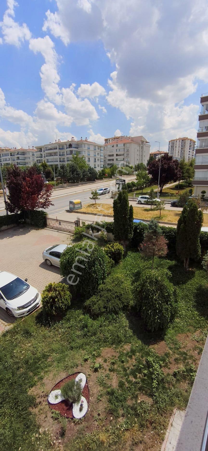 Hemdem Gayrimenkul'den Ayyıldız'da Asansörlü Arakat Ön Cephe Geniş Yapılı Site İçi 3+1 Satılık Daire — fotoğraf 28