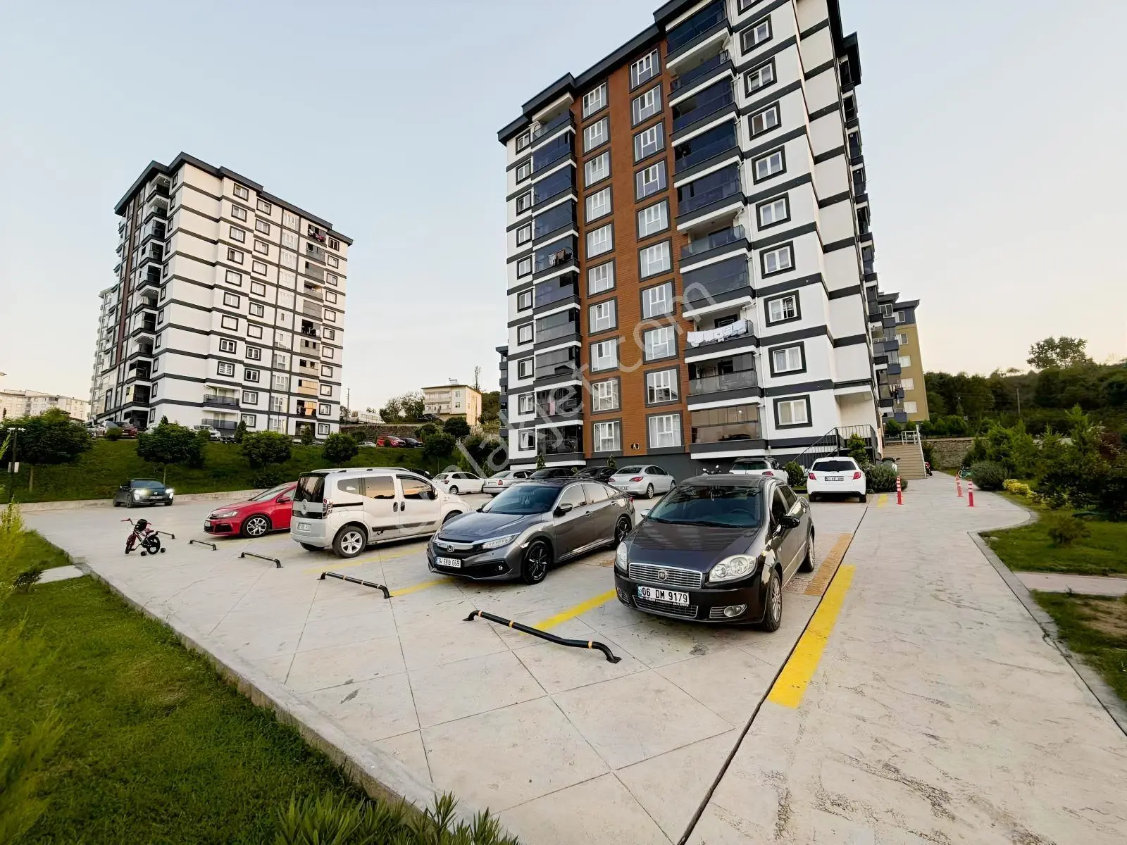 Bucak Mahallesinde Satılık Daire Şanlıtürk 8 Sitesi — fotoğraf 2