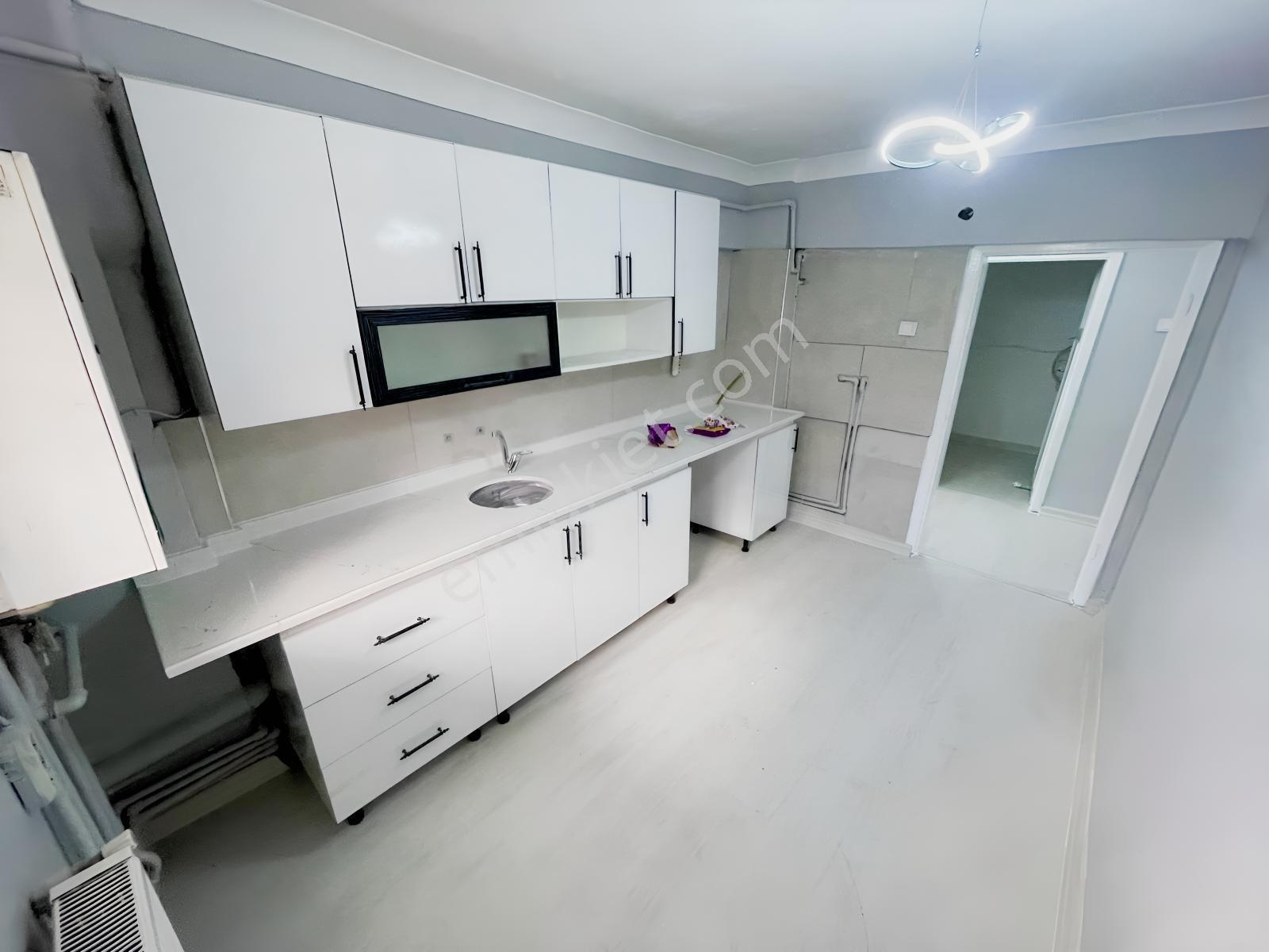 Sincan Malazgirt Mah'de 3+1 Yapılı Kilerli Ferah Daire — fotoğraf 27