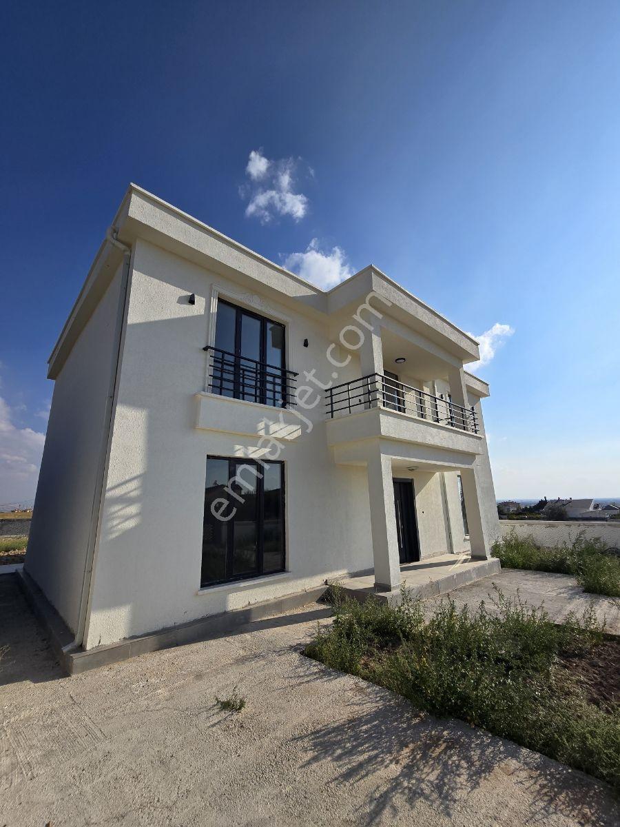 Mert Emlaktan 5+1 Lüks Villa Genıs Dogalgazlı Exstralı