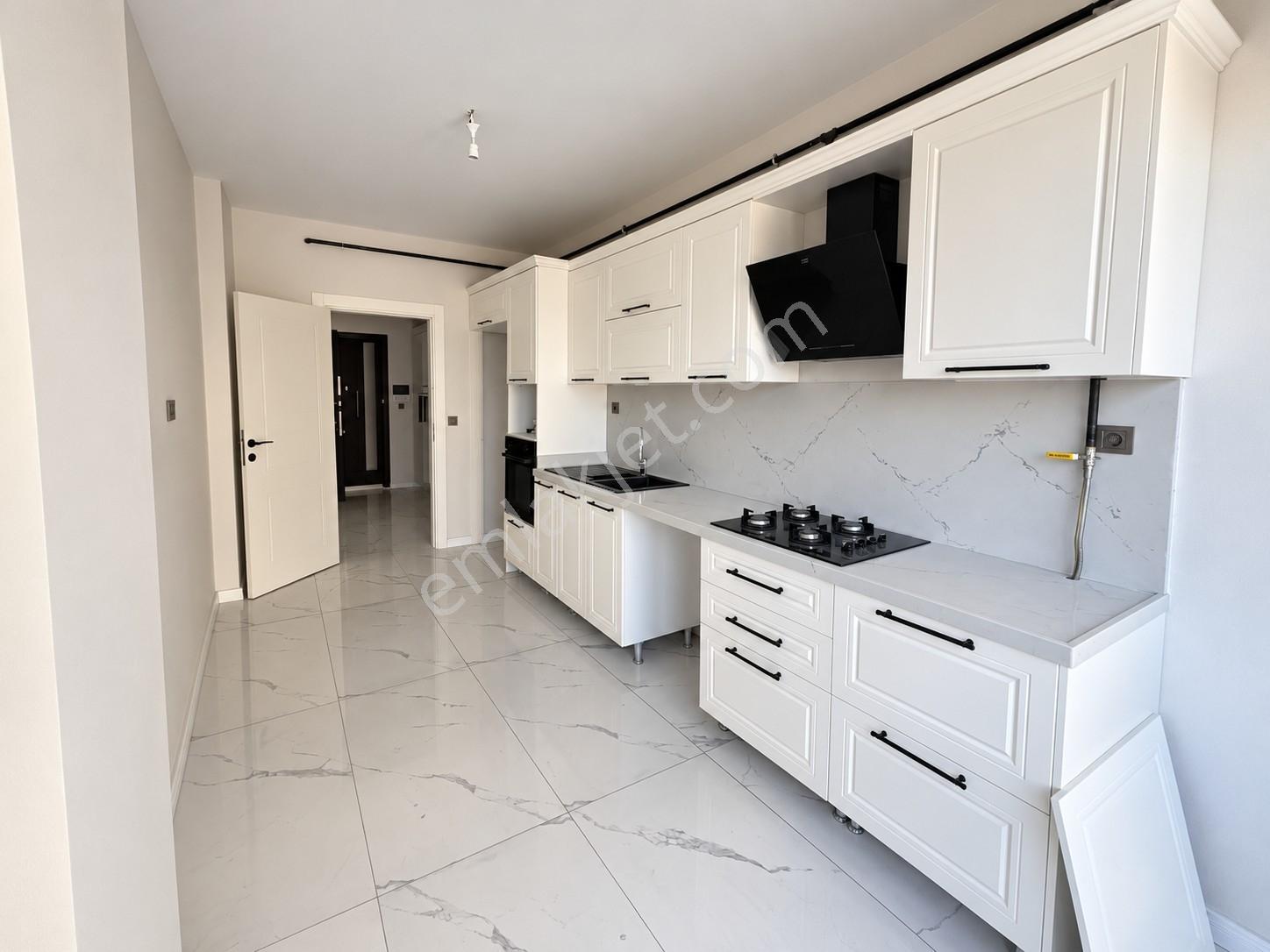 Expert'ten Viale House Sitesi'nde Satılık 3.5+1 Geniş Daire — fotoğraf 4