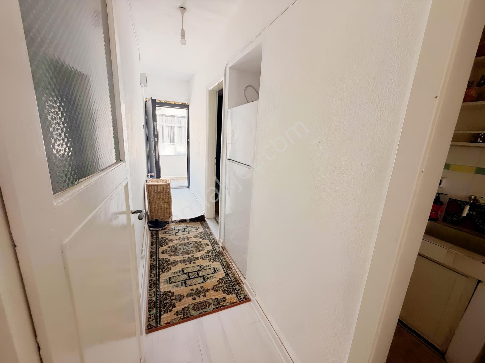 Kumburgaz Denize Sıfır Sitede Eşyalı 1+1 — fotoğraf 3