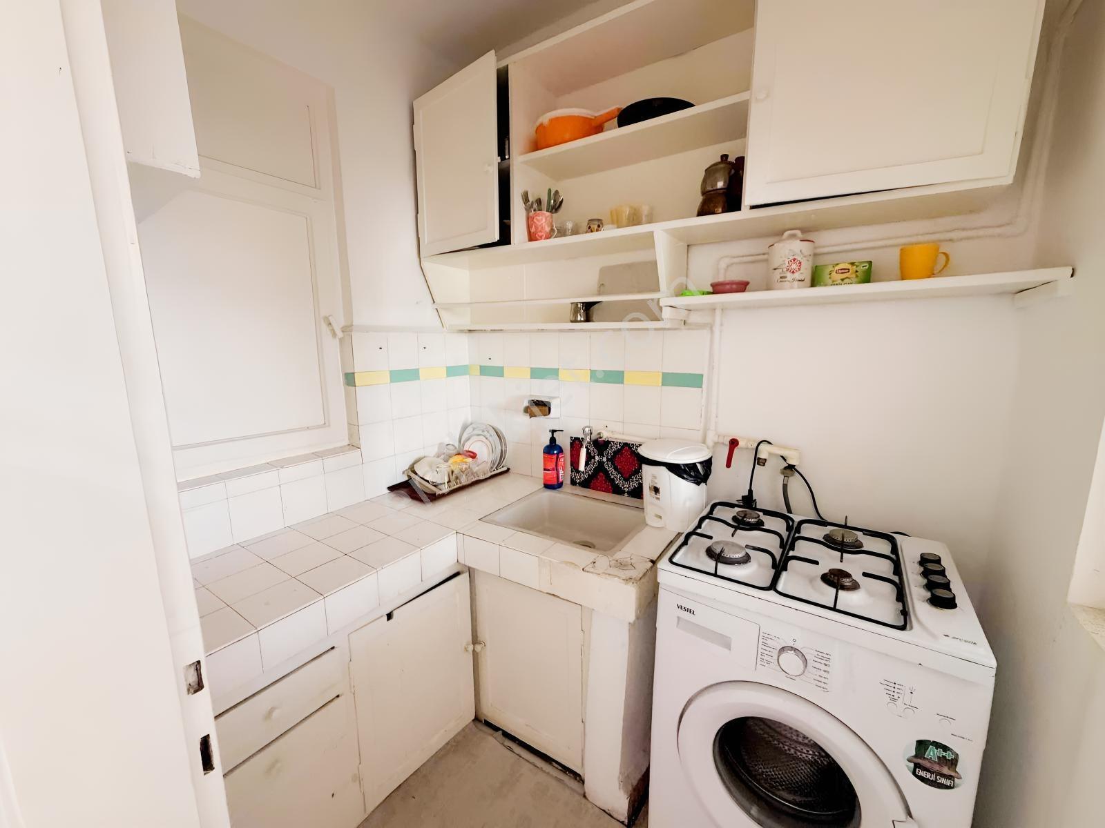 Kumburgaz Denize Sıfır Sitede Eşyalı 1+1 — fotoğraf 6