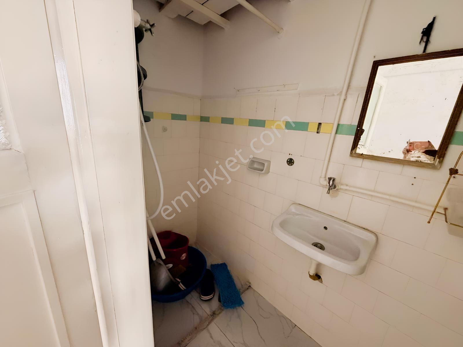 Kumburgaz Denize Sıfır Sitede Eşyalı 1+1 — fotoğraf 11