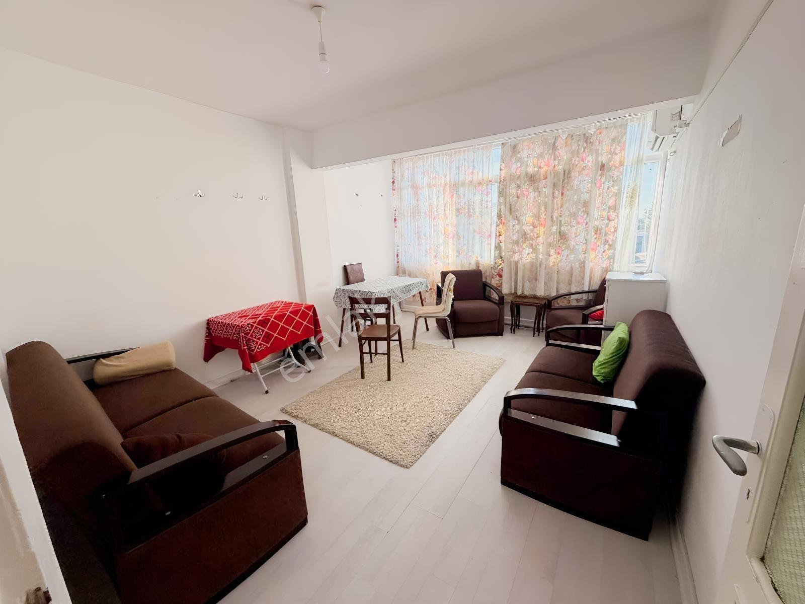 Kumburgaz Denize Sıfır Sitede Eşyalı 1+1 — fotoğraf 12