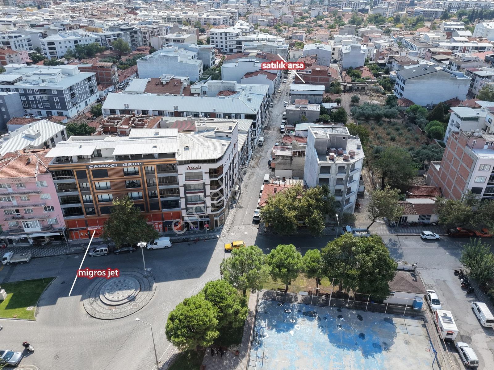 Atatürk Mahallesinde Müstakil Evli 175 M² 3 Kat İmarlı Arsa — fotoğraf 2