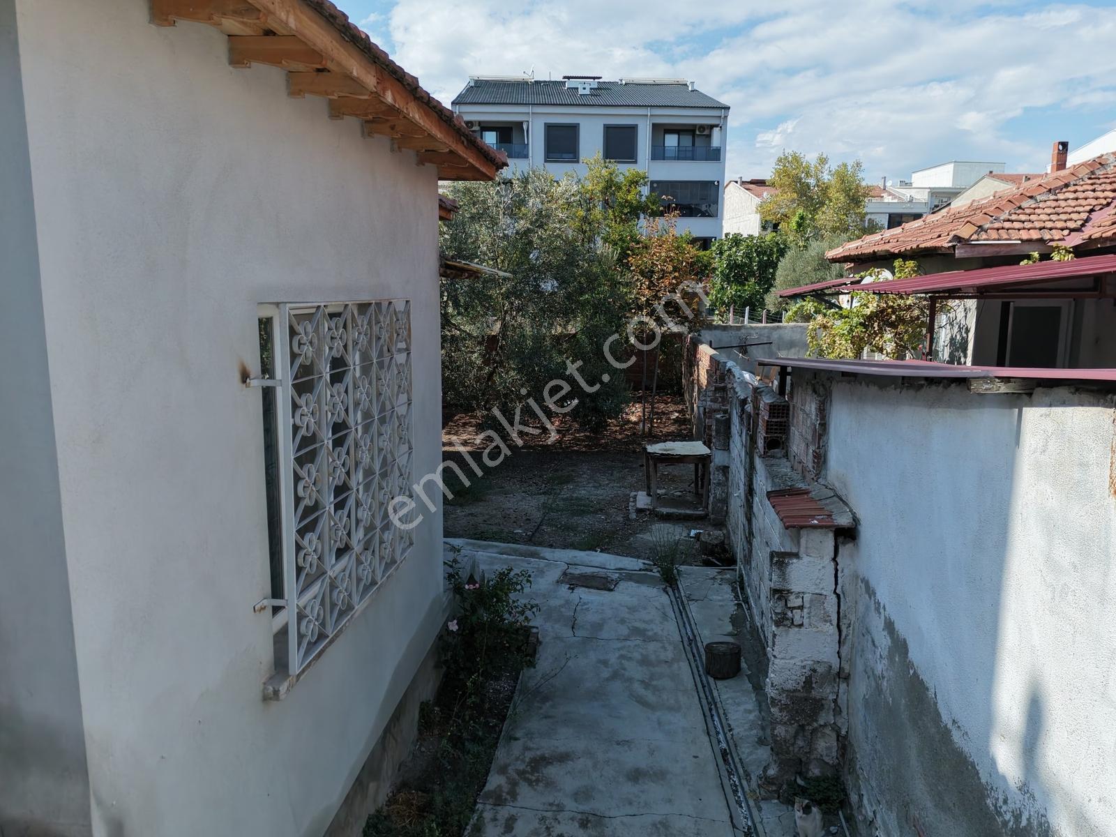 Atatürk Mahallesinde Müstakil Evli 175 M² 3 Kat İmarlı Arsa — fotoğraf 23