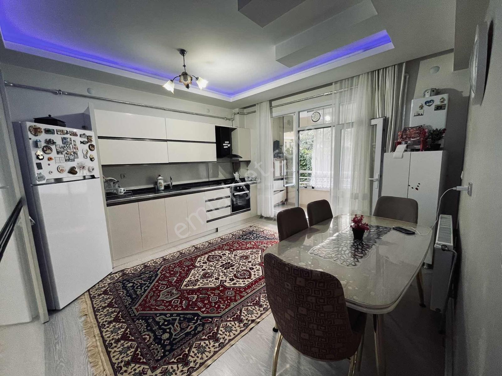 Toptancılar Civarı Siteli Güvenlikli Acil Satılık 4+1