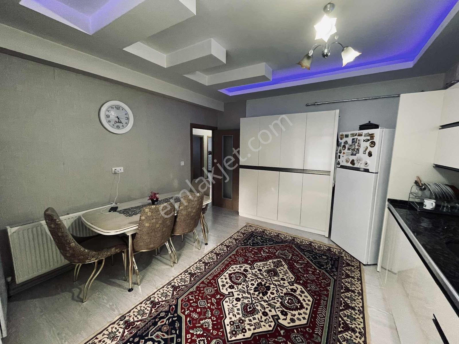 Toptancılar Civarı Siteli Güvenlikli Acil Satılık 4+1 — fotoğraf 4