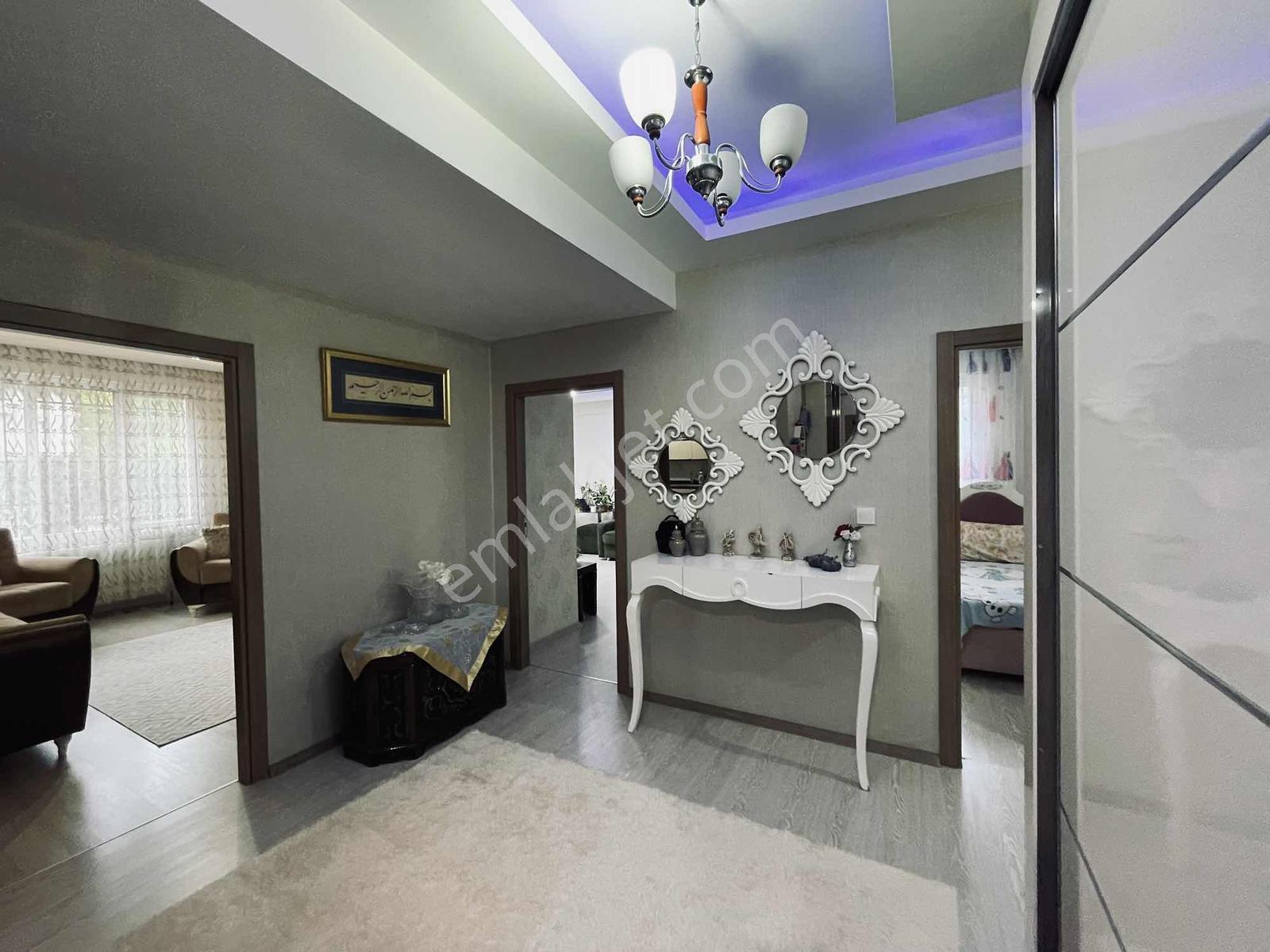 Toptancılar Civarı Siteli Güvenlikli Acil Satılık 4+1 — fotoğraf 16