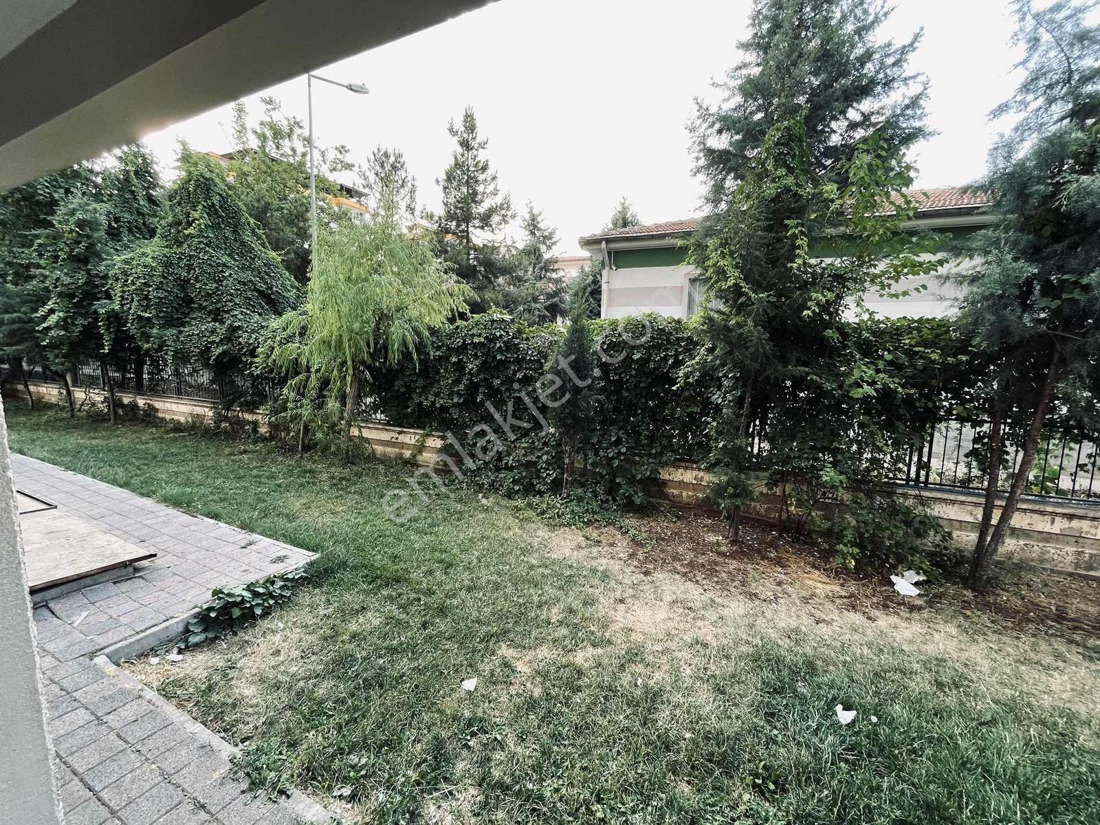 Toptancılar Civarı Siteli Güvenlikli Acil Satılık 4+1 — fotoğraf 19