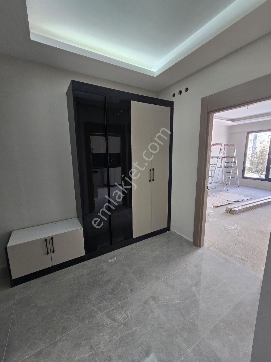 Şirintepe'de Satılık 2.5+1 Daire — fotoğraf 2