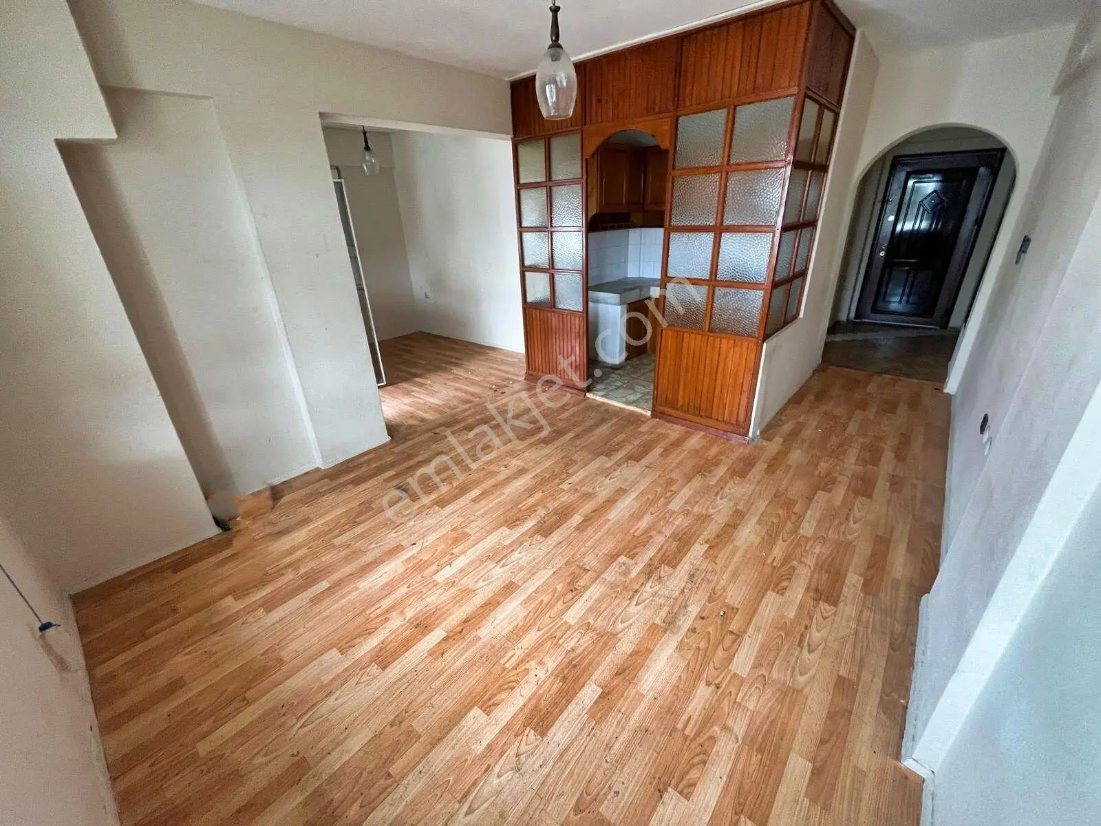 🛑🛑aktif'ten Akçay'da Satılık Çift Balkonlu Barbekülü Ön Cephe 2+1 Daire — fotoğraf 3