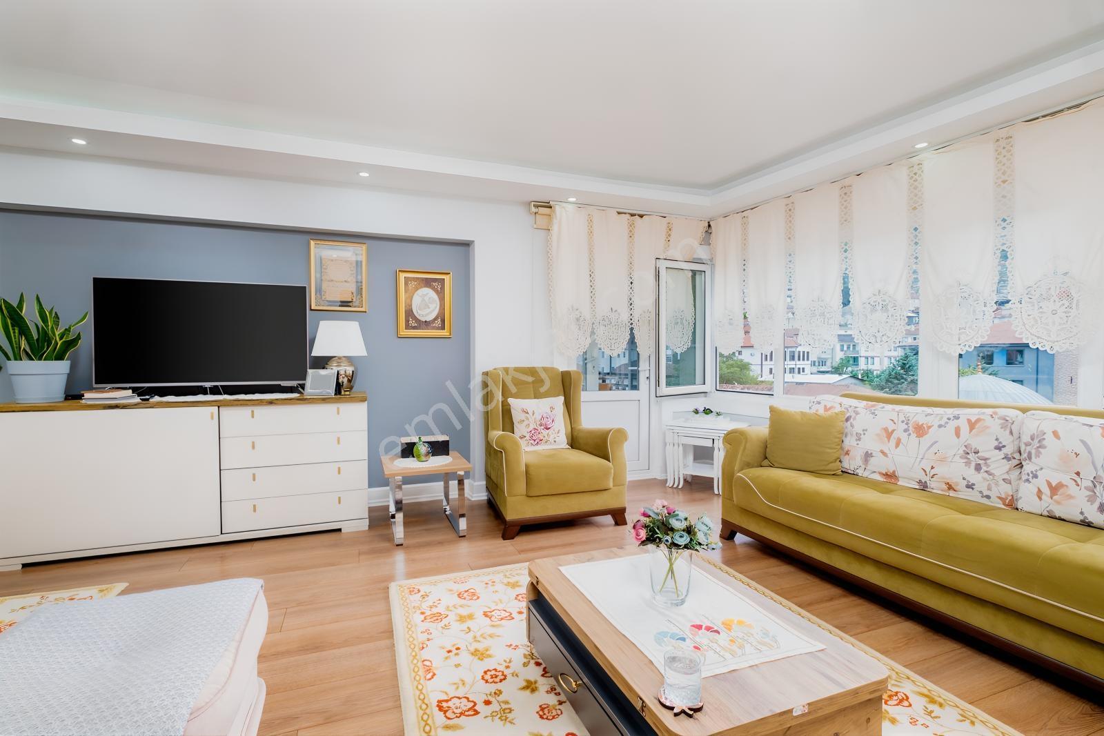 Remax Advantage'den Heykel Erkek Lisesi Yanı 2+1 Satılık Daire — fotoğraf 3