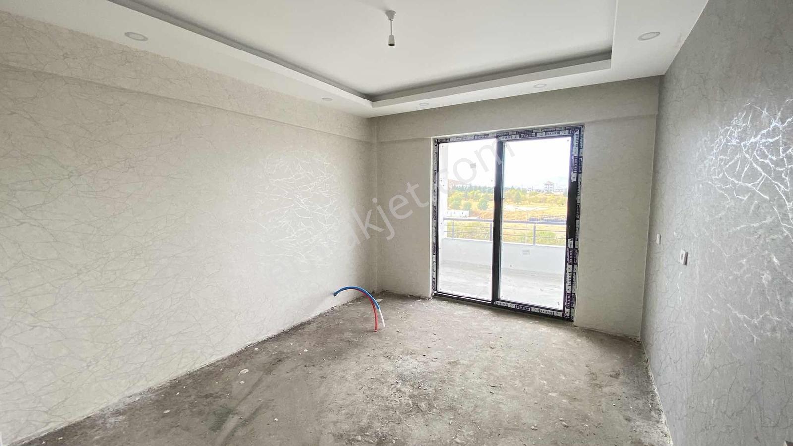 Ümit Emlak|acilataşehir Mah.ana Cadde Üzeri 3+1 Daireler|ara Kat — fotoğraf 3