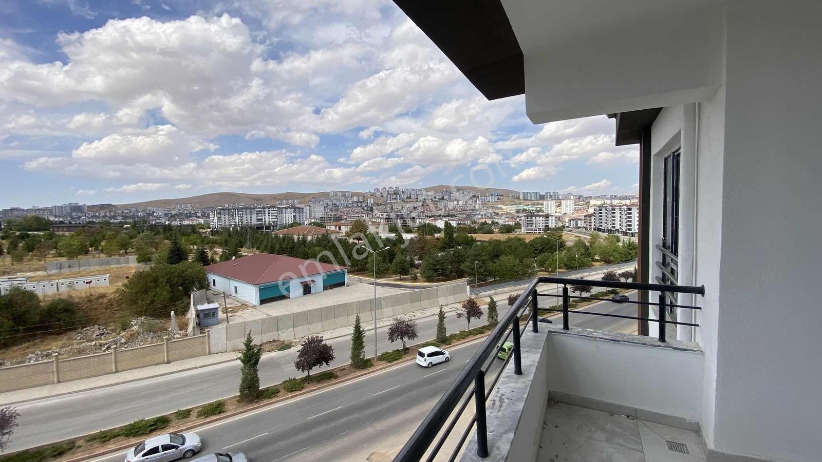 Ümit Emlak|acilataşehir Mah.ana Cadde Üzeri 3+1 Daireler|ara Kat — fotoğraf 8