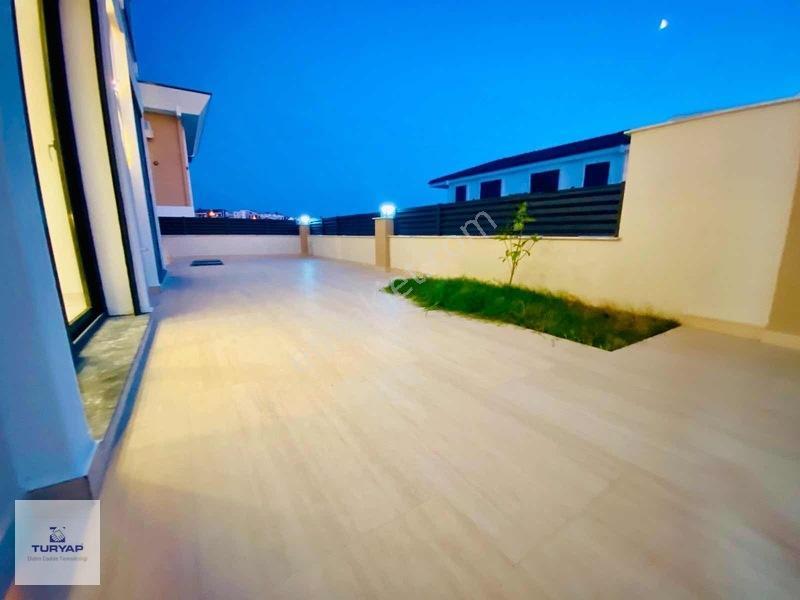 Didim'de Zemin Katta Odası Olan 3+1 Havuzlu Villa Fırsatı — fotoğraf 3