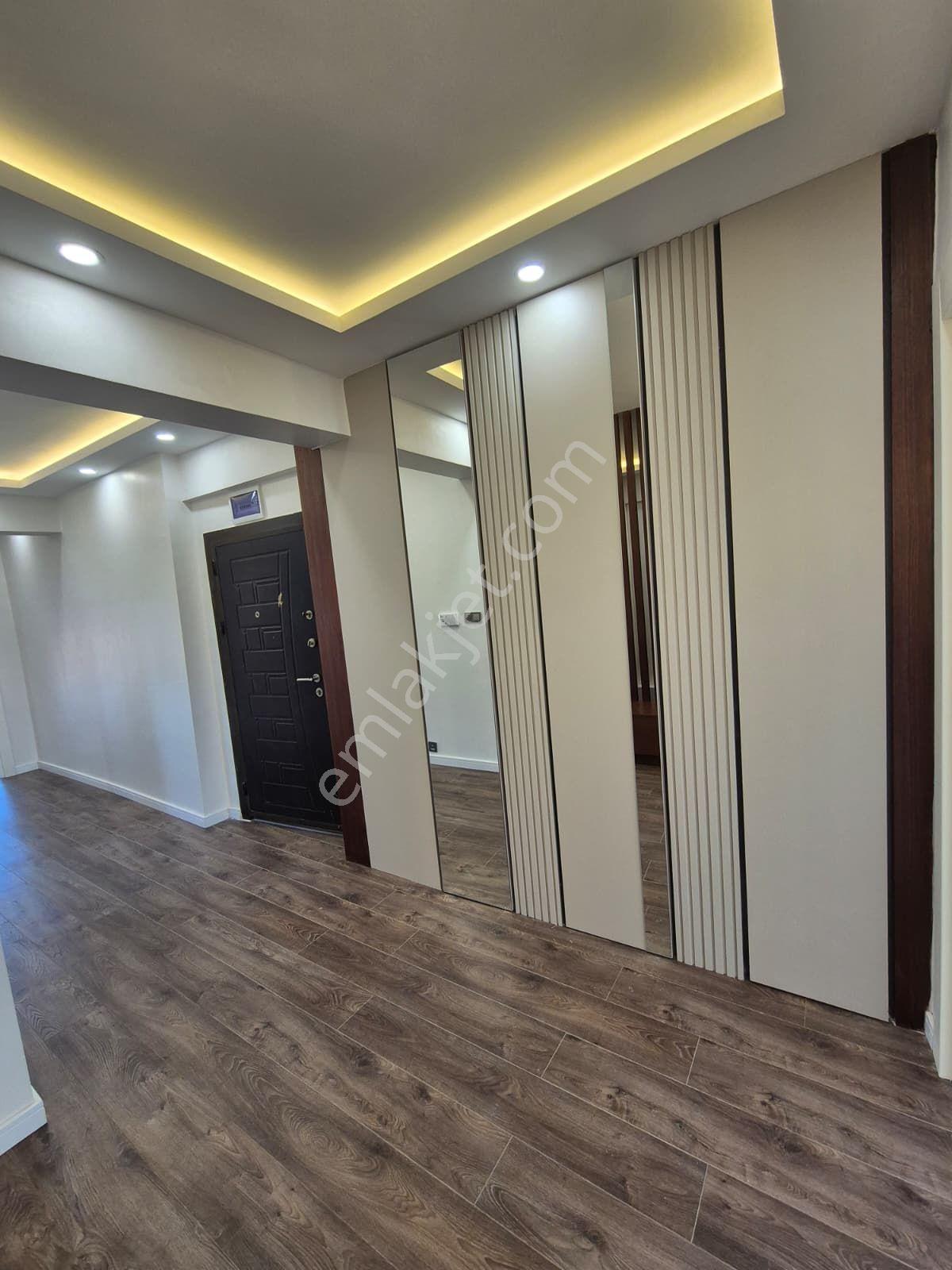 Emin Emlak Satıyor..çarşı Merkezde Asansörlü Lüks Dubleks Daire — fotoğraf 6