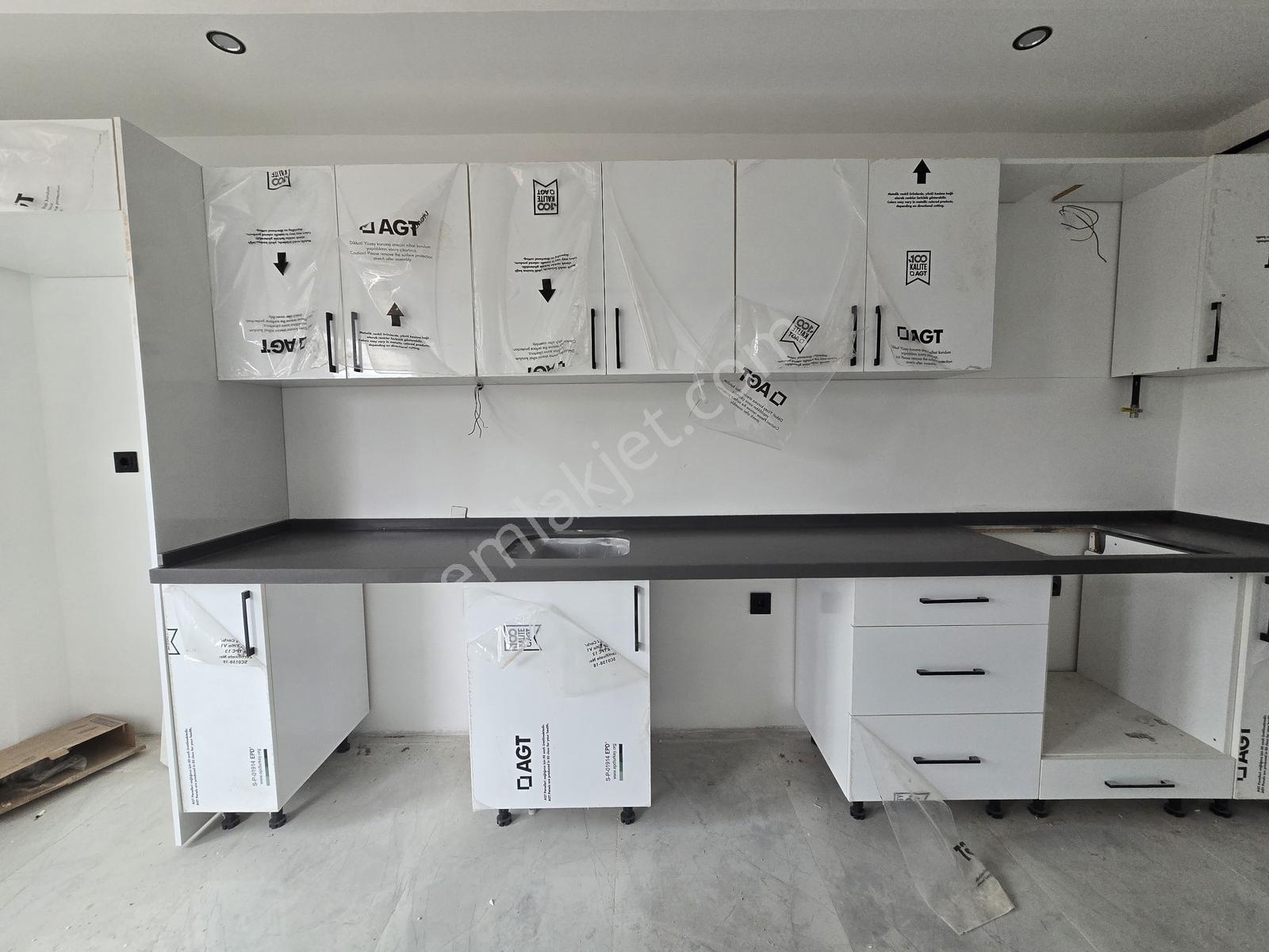 Rw Nest'ten Zafer Mh Yerden Isıtmalı, Asansörlü 2+1 Daire — fotoğraf 3