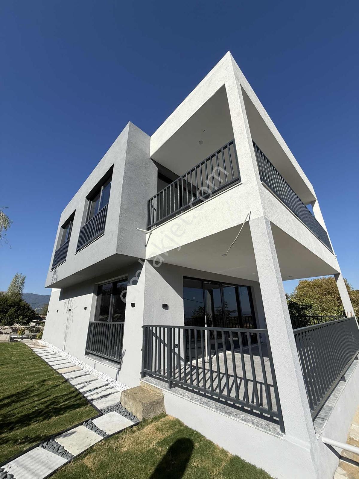 Muhtarım Emlaktan Satılık Villa