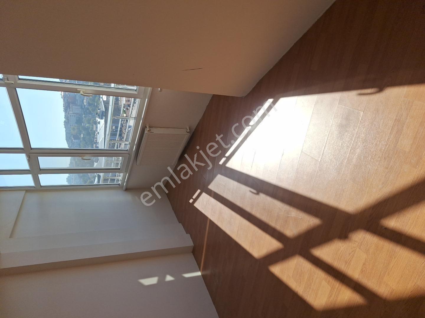 Eyüp Merkez Mahallesinde 3+1 Ferah Manzaralı Akkuzu G.menkulden! — fotoğraf 17