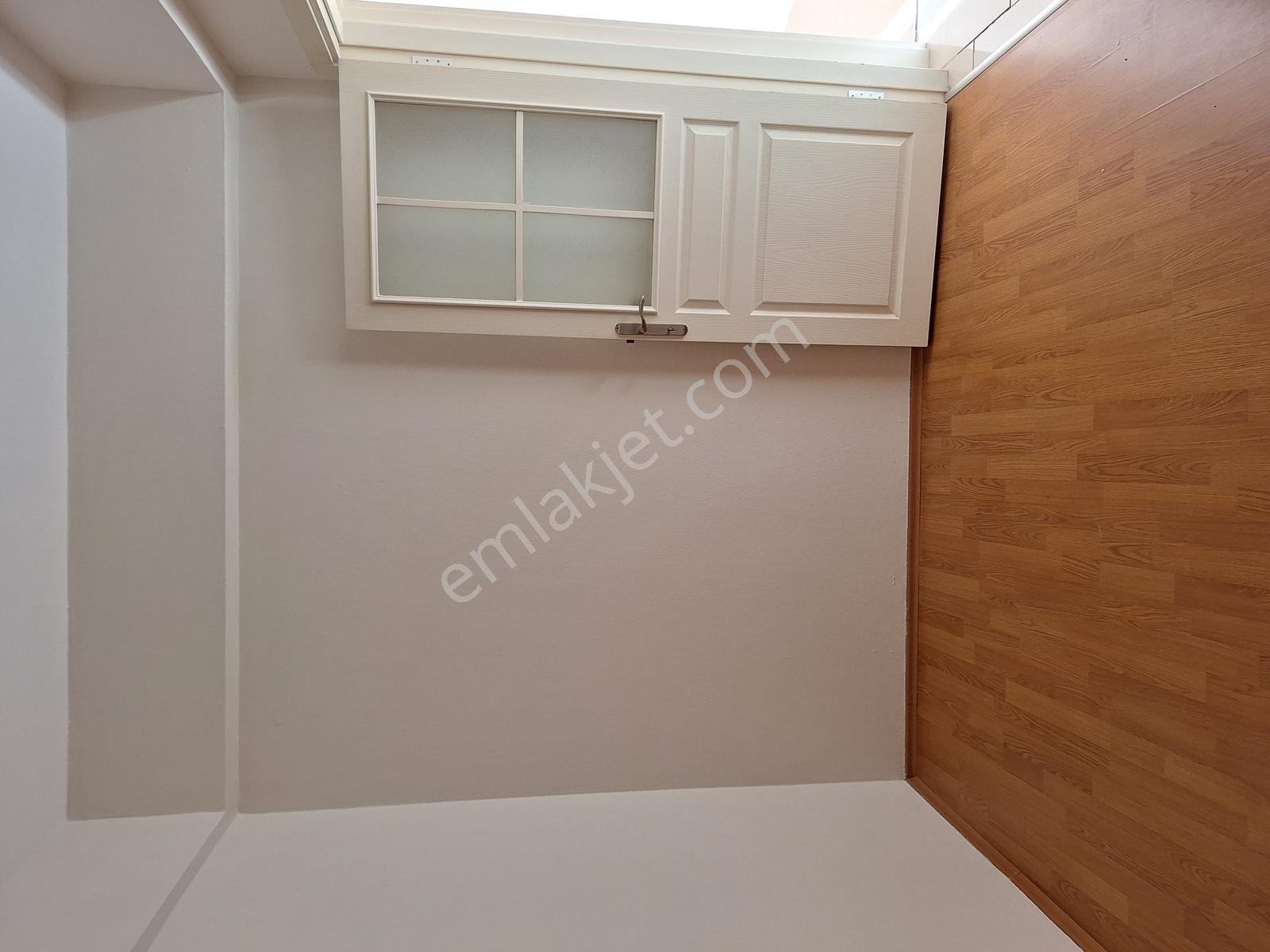 Eyüp Merkez Mahallesinde 3+1 Ferah Manzaralı Akkuzu G.menkulden! — fotoğraf 21