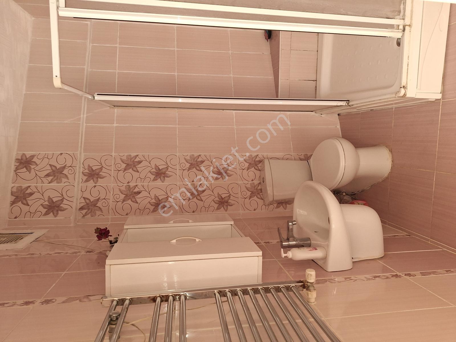 Eyüp Merkez Mahallesinde 3+1 Ferah Manzaralı Akkuzu G.menkulden! — fotoğraf 23