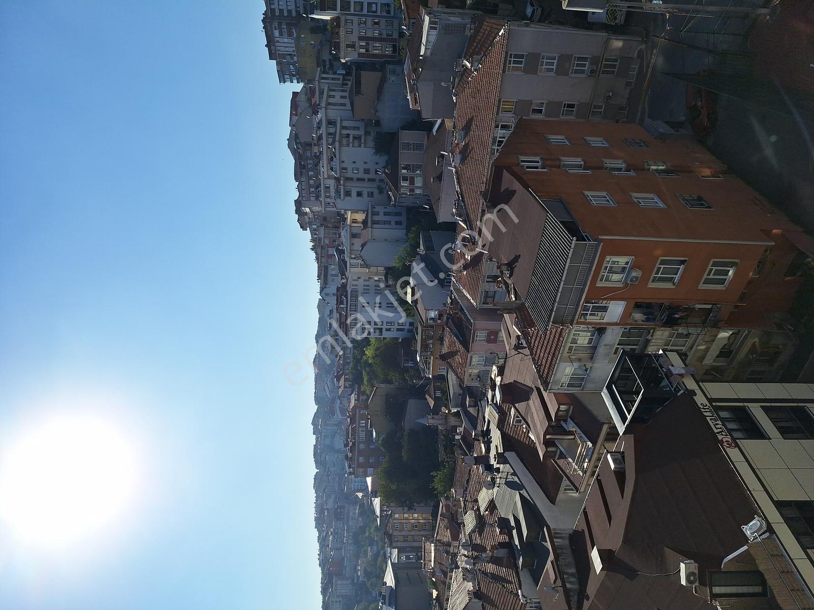 Eyüp Merkez Mahallesinde 3+1 Ferah Manzaralı Akkuzu G.menkulden! — fotoğraf 28