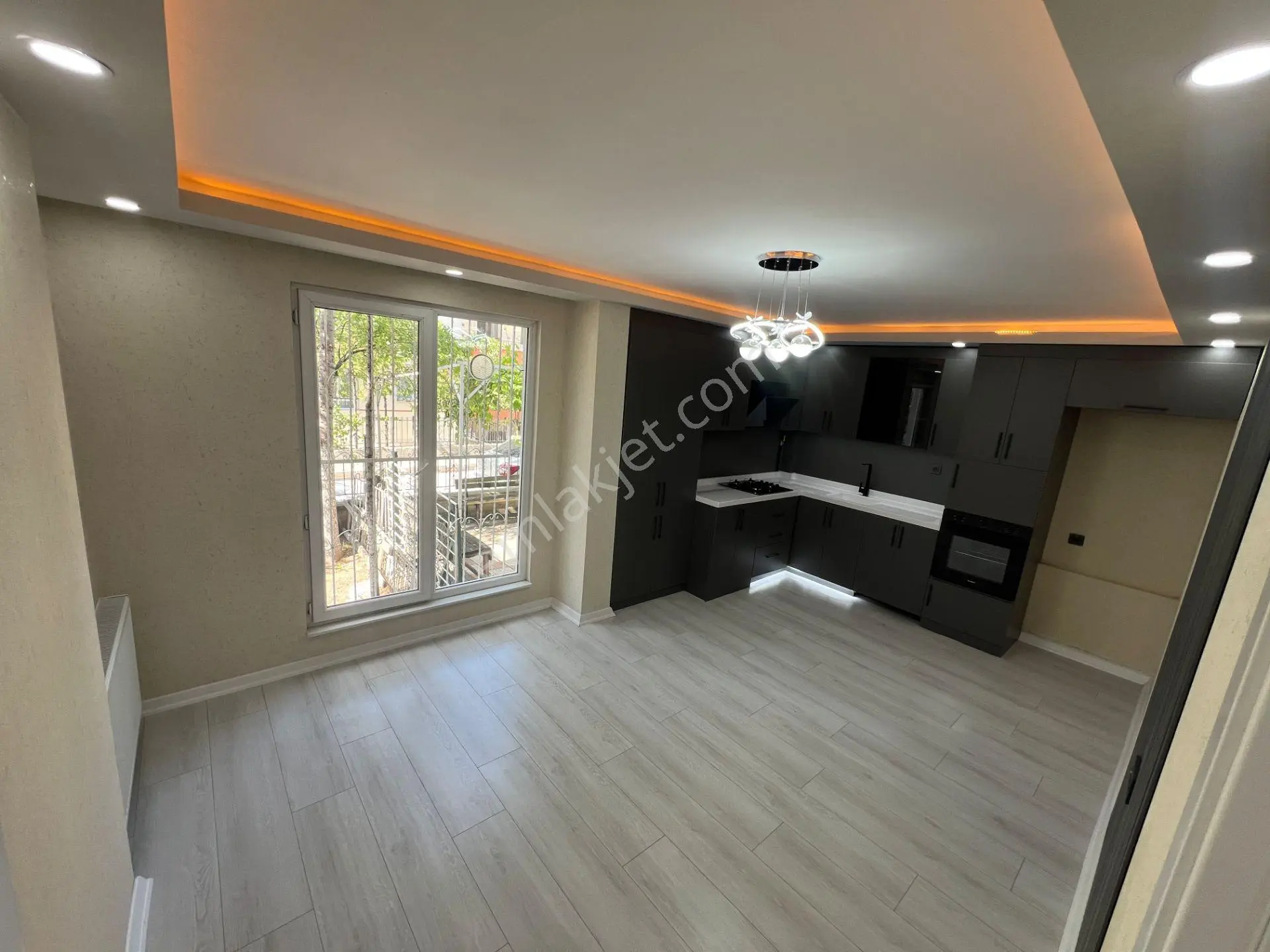 Sincan Andiçen Mah Ön Cephe Hobi Bahçeli Full Yapılı Satılık Daire — fotoğraf 2
