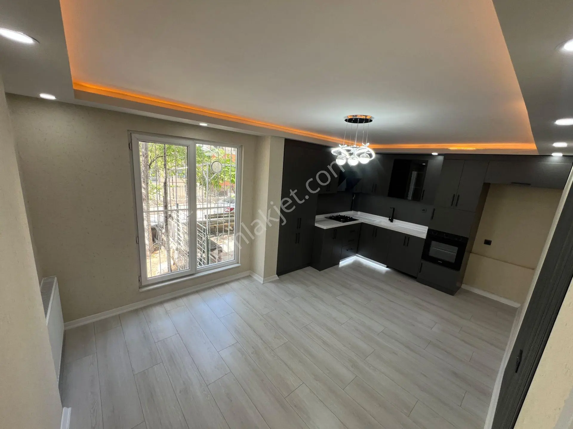 Sincan Andiçen Mah Ön Cephe Hobi Bahçeli Full Yapılı Satılık Daire — fotoğraf 4