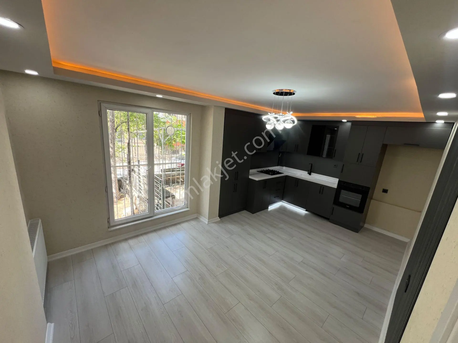 Sincan Andiçen Mah Ön Cephe Hobi Bahçeli Full Yapılı Satılık Daire — fotoğraf 5