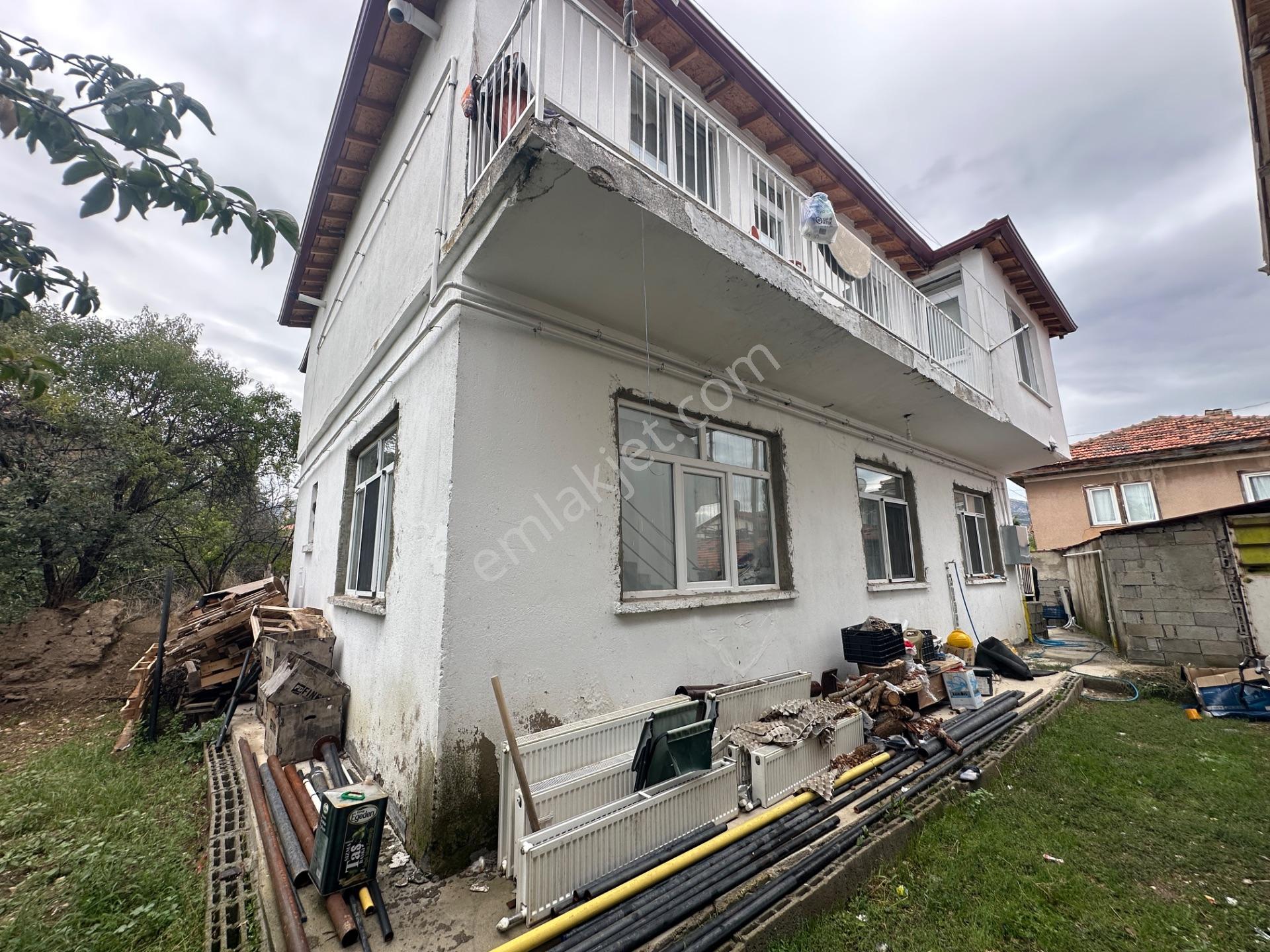 Atabey’De 263 M² Arsa İçerisinde 2 Ayrı Tapulu Müstakil Ev