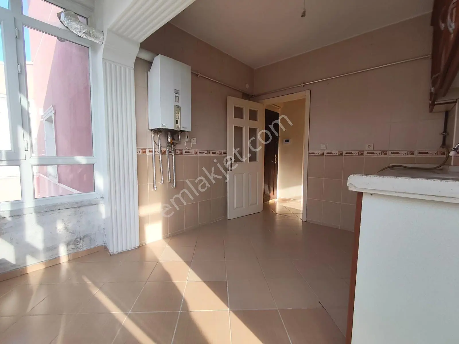 Yılmaz Gayrimenkulden Asansörlü Cadde Üzeri Masrafsız 3+1 Öncephe 3 Kat Satılık Daire Pazarlık Var — fotoğraf 7