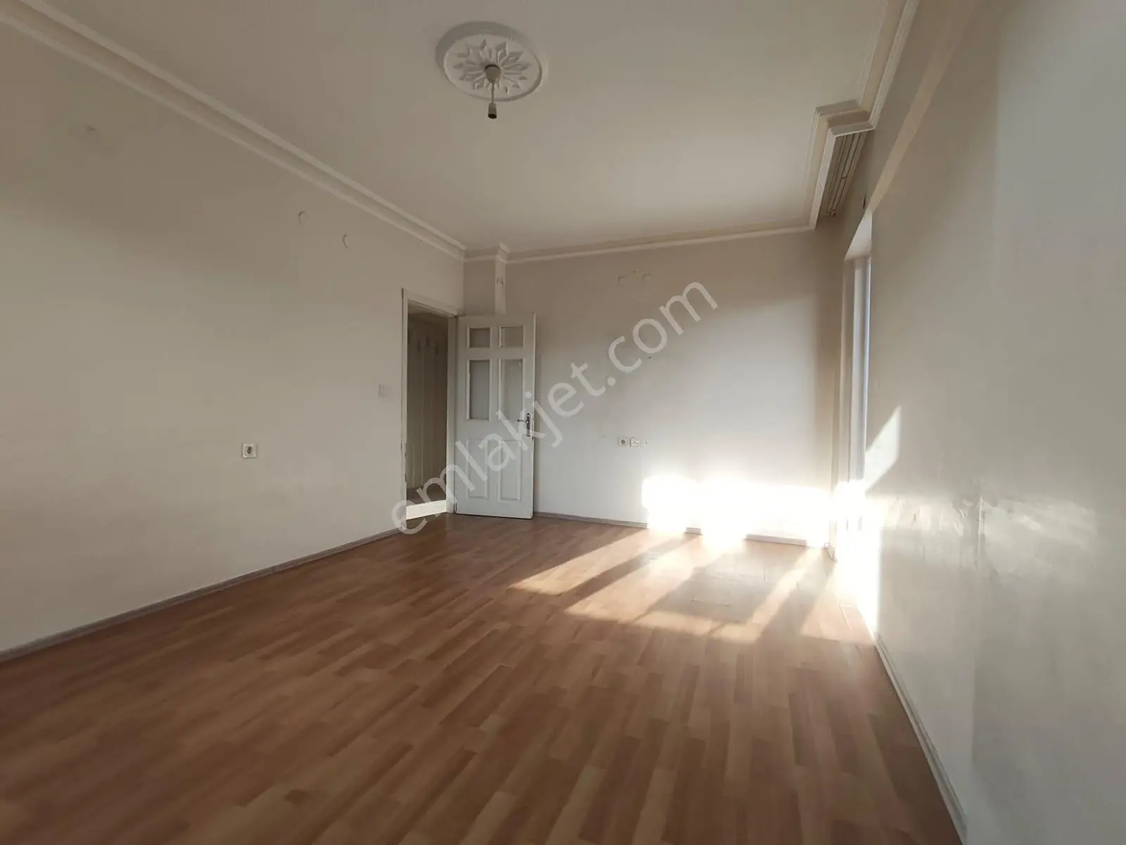 Yılmaz Gayrimenkulden Asansörlü Cadde Üzeri Masrafsız 3+1 Öncephe 3 Kat Satılık Daire Pazarlık Var — fotoğraf 14