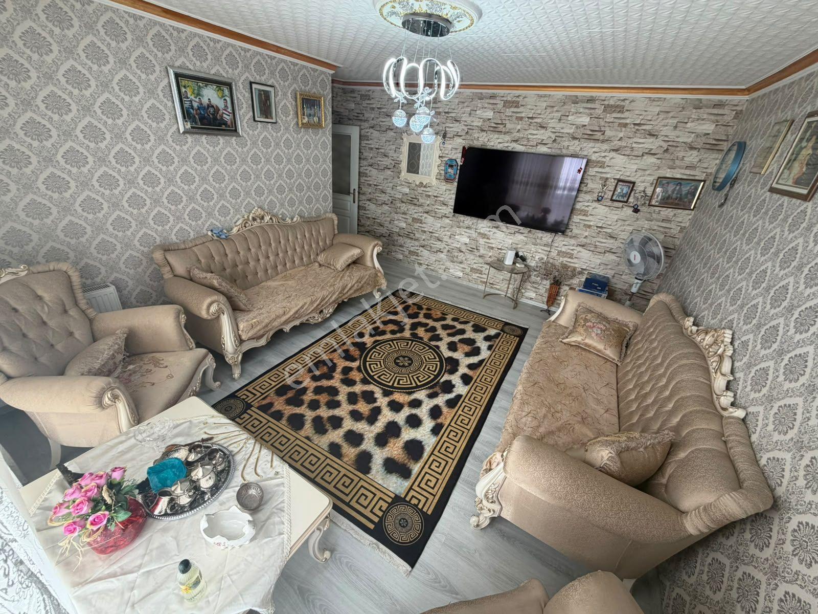 Hayal'den Malazgirt Mah'de 6+2 Tek Tapu Çift Daire Full Yapılı — fotoğraf 8