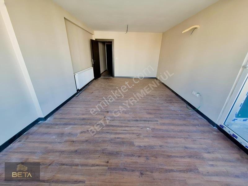 Kıyıboyunda Sosyal Donatılı Sitede Havuz Manzaralı Lüx 3+1 Daire — fotoğraf 9