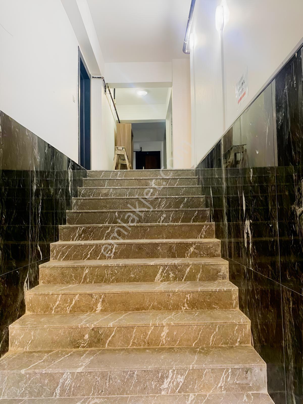 İzmir Menemen Seyrekte Satılık 1+1 Daire — fotoğraf 6