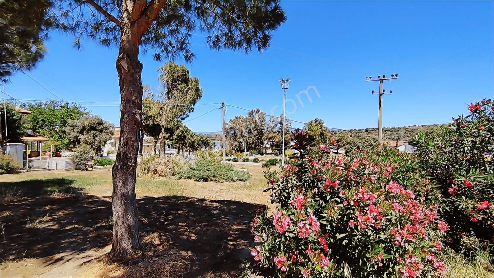 Çeşme Burcu Sitesinde Full Tadilatlı Büyük Bahçeli 3+1 Villa!!! — fotoğraf 8