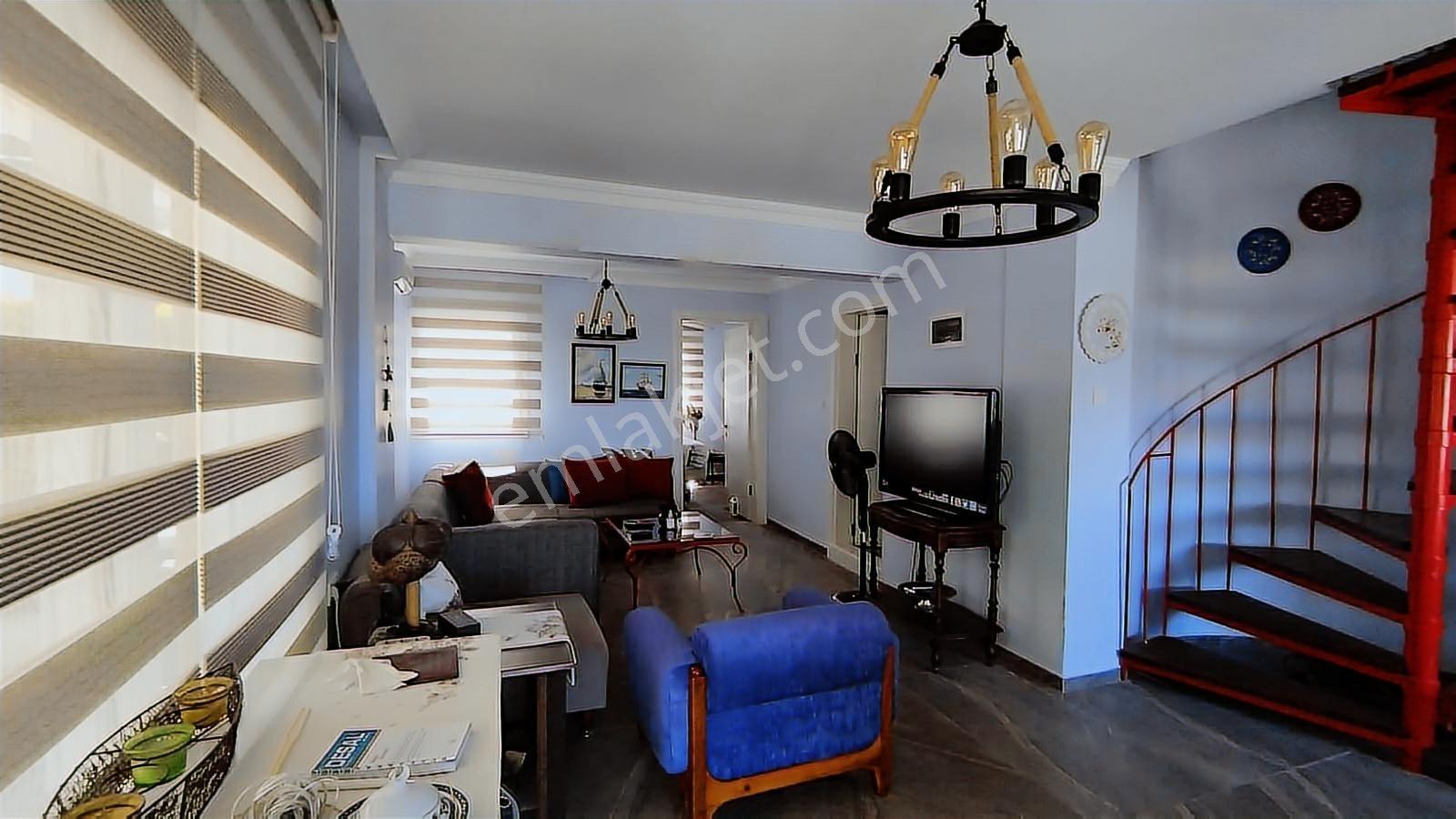 Çeşme Burcu Sitesinde Full Tadilatlı Büyük Bahçeli 3+1 Villa!!! — fotoğraf 11