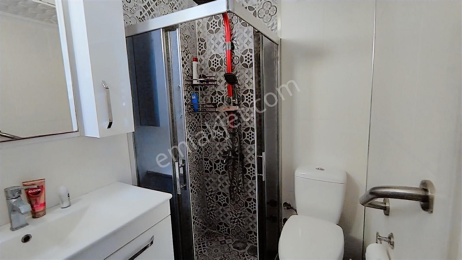 Çeşme Burcu Sitesinde Full Tadilatlı Büyük Bahçeli 3+1 Villa!!! — fotoğraf 16