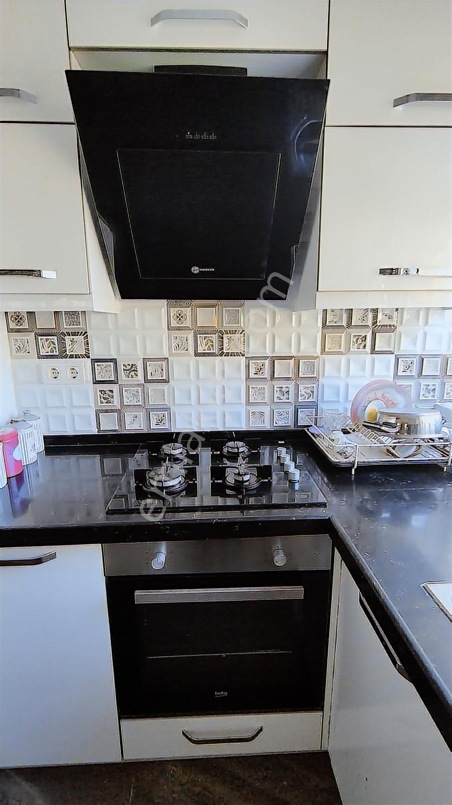 Çeşme Burcu Sitesinde Full Tadilatlı Büyük Bahçeli 3+1 Villa!!! — fotoğraf 20