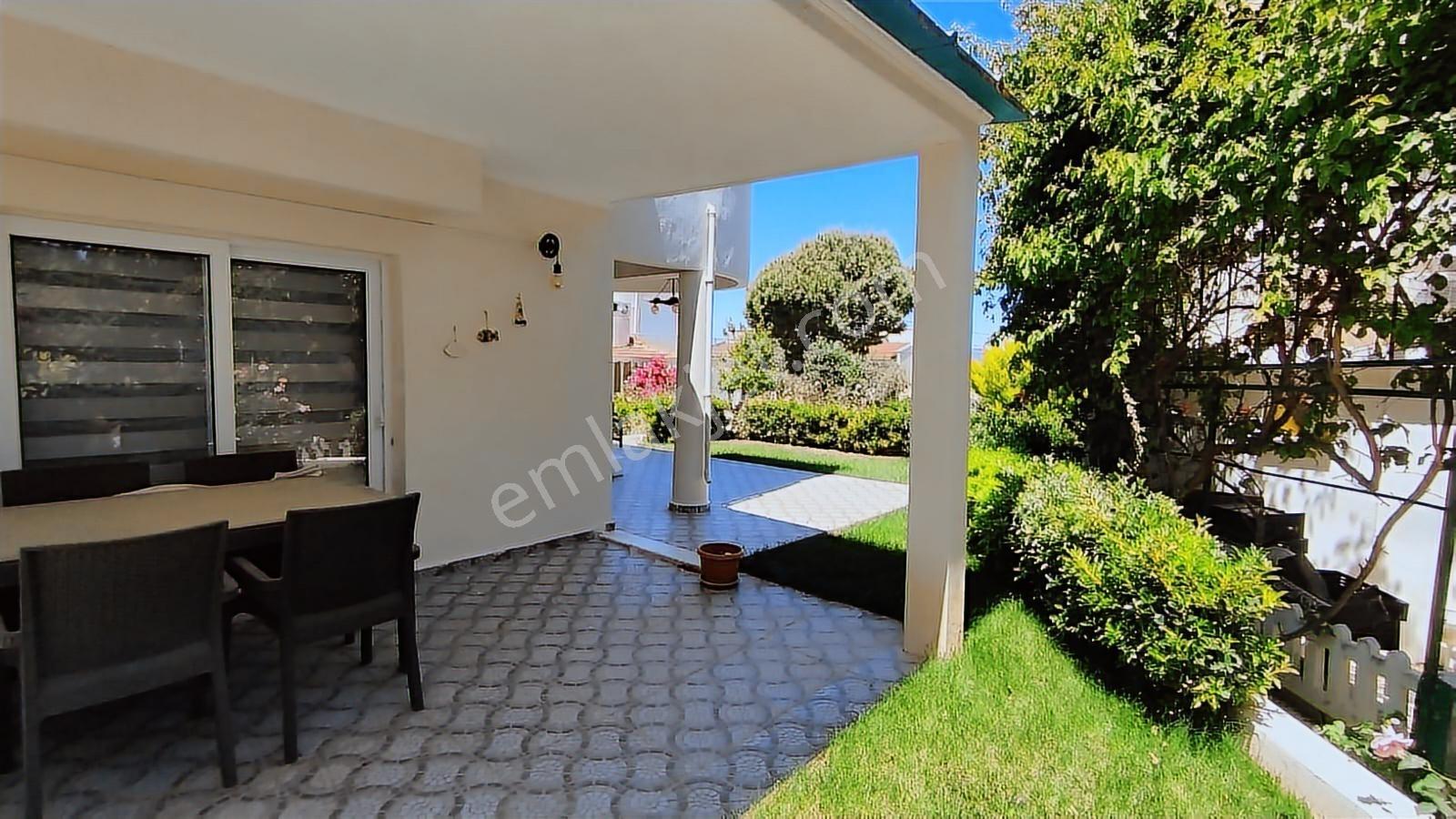 Çeşme Burcu Sitesinde Full Tadilatlı Büyük Bahçeli 3+1 Villa!!! — fotoğraf 30
