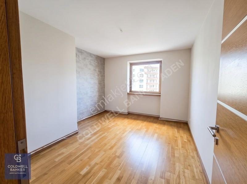 Çukurambar Mahallesinde Cadde Üstünde 3+1 Ada Mutfaklı 189m2 Net — fotoğraf 18