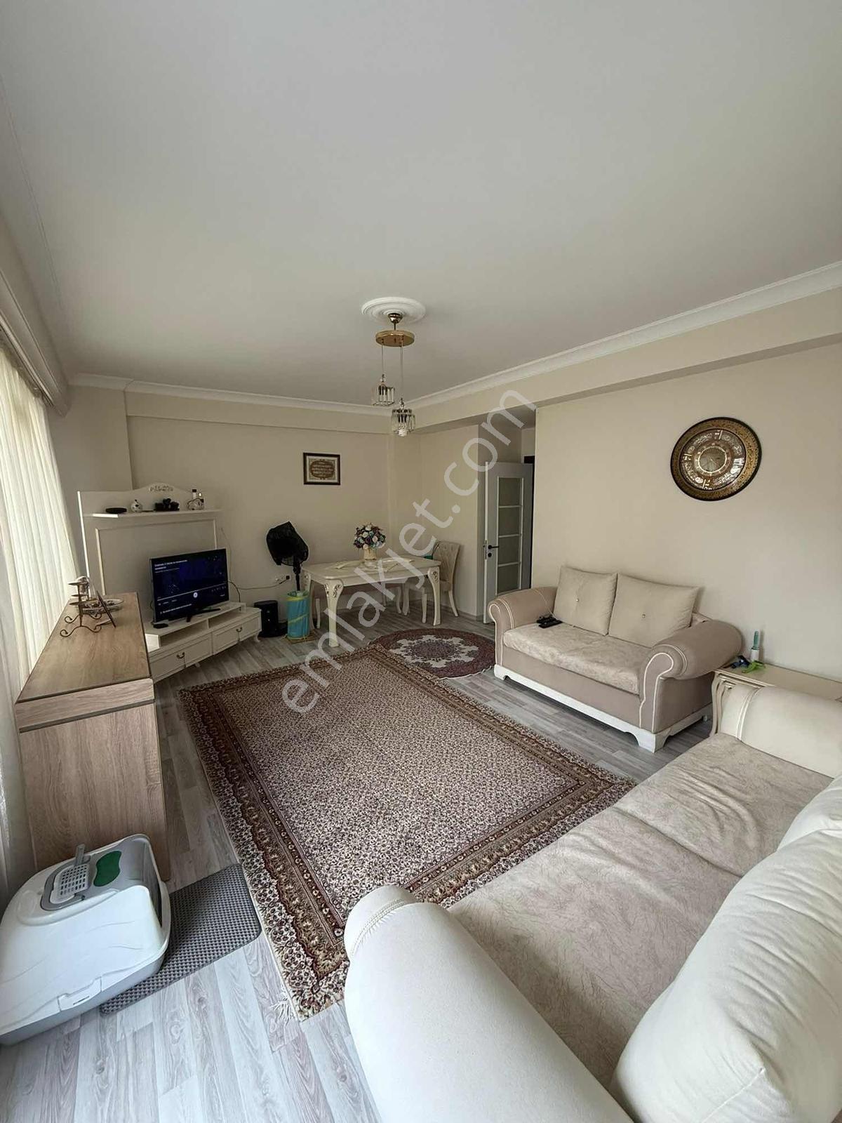 Sancaktepede Samandıra Da Satılık 2+1 Arakat Daire — fotoğraf 2